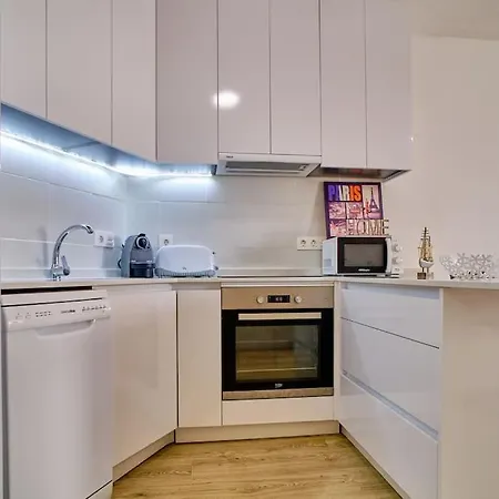 Refugio Costero Con Vista Al Mar