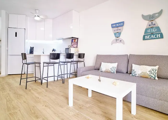 Refugio Costero Con Vista Al Mar